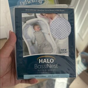 Halo BassiNest Fitted Sheet - White and Blue Dots